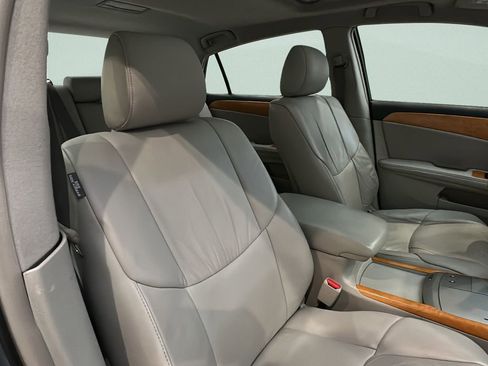 Used 2006 Toyota Avalon XLS image 15