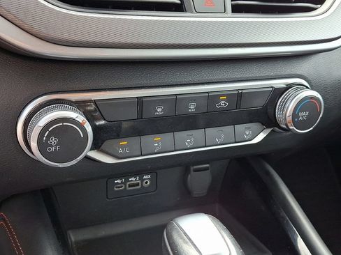 Used 2024 Nissan Altima 2.5 SR FWD image 15