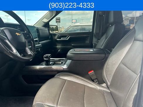 Used 2022 Chevrolet Silverado 1500 LTZ w/ LTZ Premium Package AWD/4WD image 33