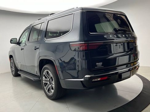 Used 2023 Jeep Wagoneer 4WD w/ Premium Group I image 4