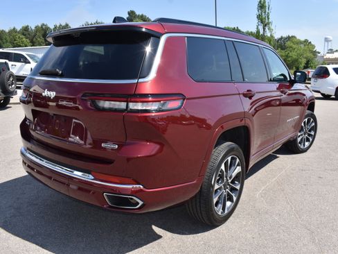 Used 2025 Jeep Grand Cherokee L Overland w/ Advanced Protech Group III AWD/4WD image 9