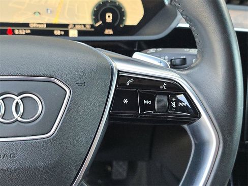 Used 2019 Audi e-tron Premium Plus image 25