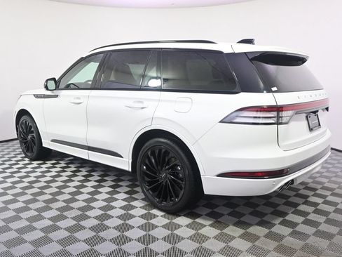 New 2026 Lincoln Aviator Reserve AWD/4WD image 3