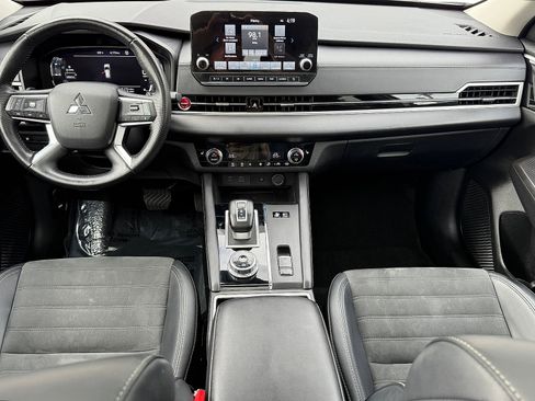 Used 2024 Mitsubishi Outlander Ralliart image 18