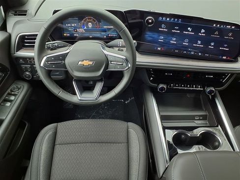 New 2026 Chevrolet Suburban LS w/ LPO, Dark Essentials Package AWD/4WD image 5