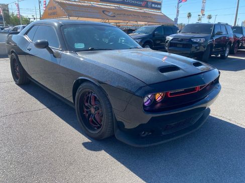 Used 2022 Dodge Challenger GT RWD image 4