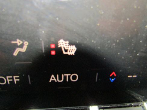 Used 2025 GMC Acadia Elevation AWD/4WD image 33