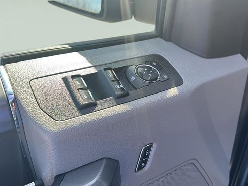 Used 2019 Ford F150 XLT w/ Equipment Group 302A Luxury AWD/4WD image 15