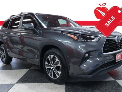 Used 2023 Toyota Highlander XLE