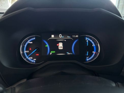 Used 2025 Toyota RAV4 LE image 44