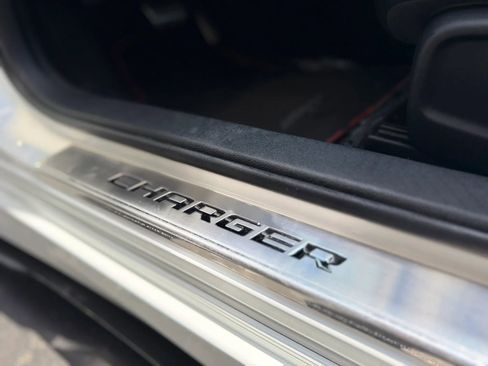 Used 2018 Dodge Charger R/T Scat Pack RWD image 30