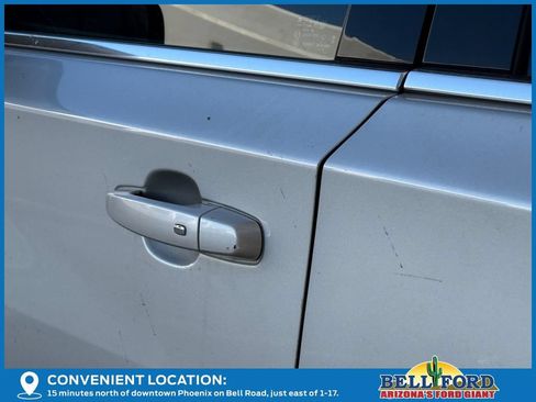 Used 2019 Chevrolet Traverse LT FWD image 13