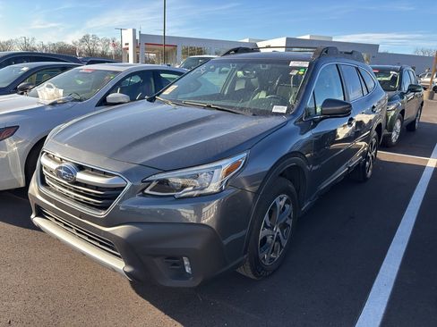 Used 2021 Subaru Outback Limited image 3