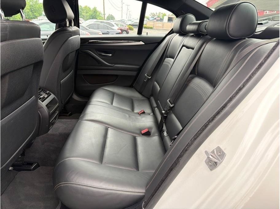 Used 2016 BMW 528i Sedan RWD image 12