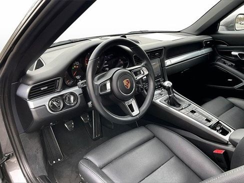 Used 2017 Porsche 911 Carrera 4 image 19