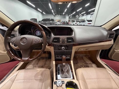 Used 2011 Mercedes-Benz E 350 Cabriolet image 31