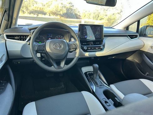 Used 2024 Toyota Corolla LE w/ LE Convenience Package image 12