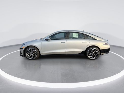 Used 2024 Hyundai Ioniq 6 SEL image 5