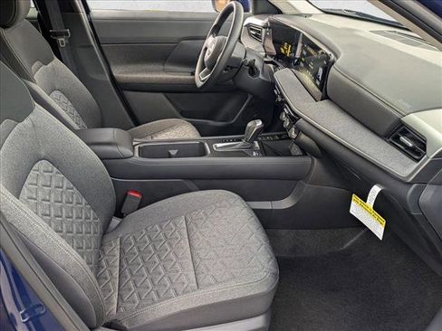 Certified 2025 Nissan Kicks SV image 19