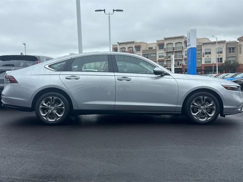 Used 2024 Honda Accord EX image 3