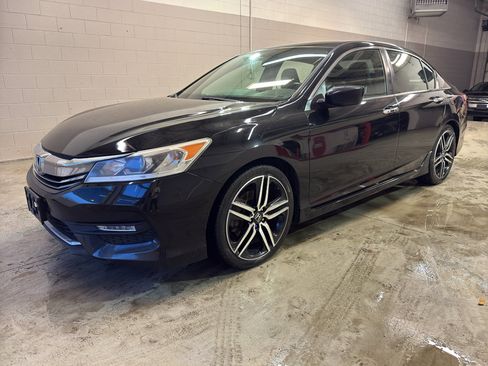 Used 2017 Honda Accord Sport Special Edition image 3
