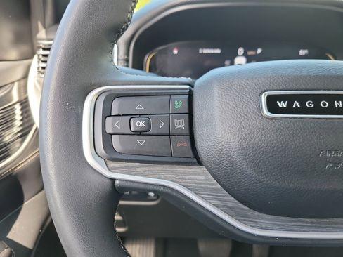 Used 2024 Jeep Wagoneer Series III image 26