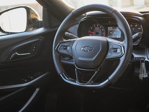 Used 2025 Chevrolet Trax RS image 26