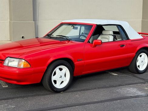 Used 1992 Ford Mustang LX RWD image 3