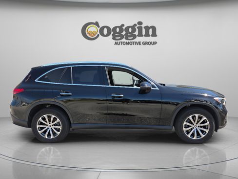 Used 2026 Mercedes-Benz GLC 300 image 7