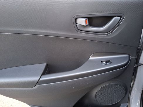 Certified 2023 Hyundai Kona SEL AWD/4WD image 12