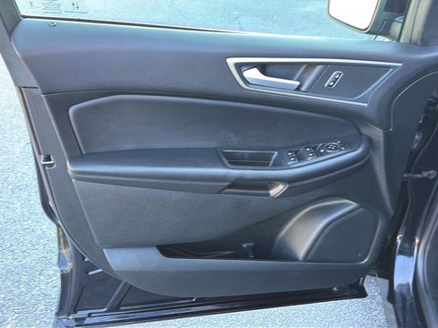 Used 2024 Ford Edge SEL AWD/4WD image 16