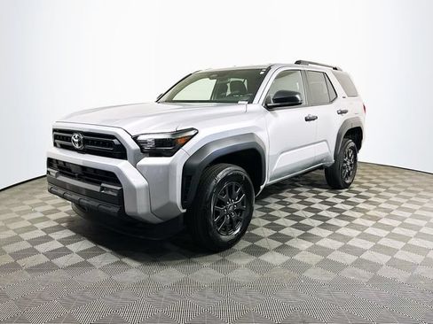 Used 2025 Toyota 4Runner SR5 AWD/4WD image 5