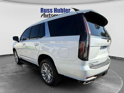 Used 2023 Cadillac Escalade Premium Luxury AWD/4WD image 5