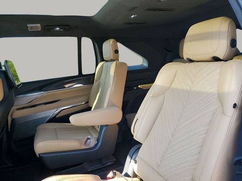 New 2026 Cadillac Escalade IQ Sport 2 w/ LPO, ONYX Package AWD/4WD image 21