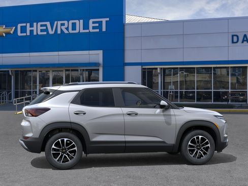 New 2026 Chevrolet TrailBlazer LT FWD image 5