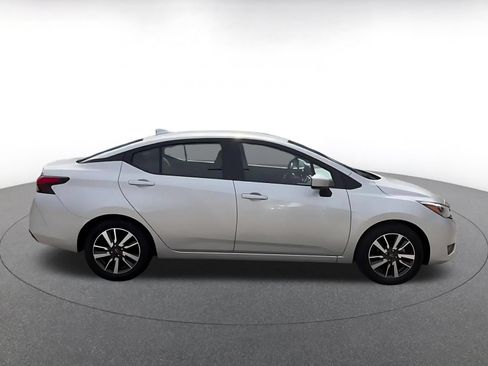 Used 2025 Nissan Versa SV FWD image 16