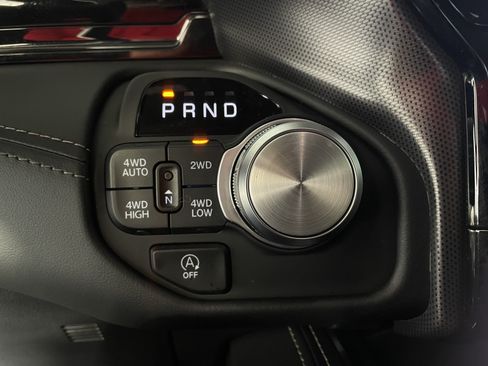 Used 2025 RAM 1500 Limited AWD/4WD image 21