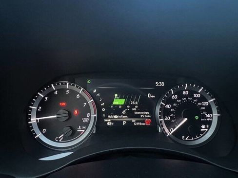 Used 2024 Toyota Highlander AWD image 15