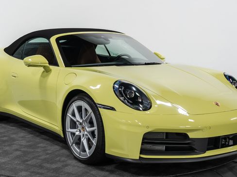 Used 2025 Porsche 911 Carrera image 24