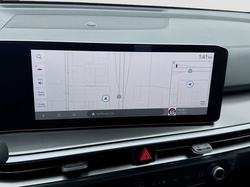 Used 2025 Kia Sorento S w/ Panoramic Sunroof Package image 9