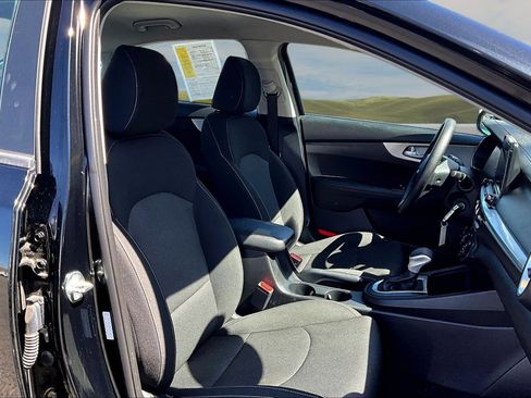 Used 2023 Kia Forte LXS FWD image 20