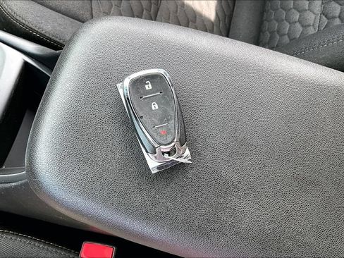 Used 2019 Chevrolet Equinox LT FWD image 11