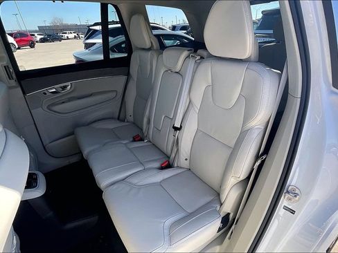New 2026 Volvo XC90 T8 Ultra w/ Protection Package Premier AWD/4WD image 19