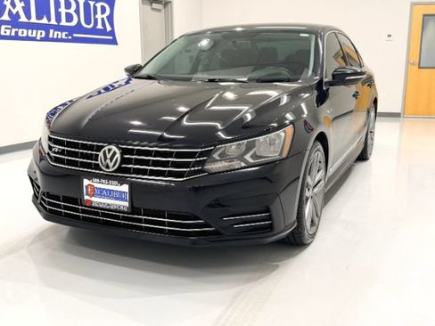 Used 2017 Volkswagen Passat 1.8T R-Line FWD image 3