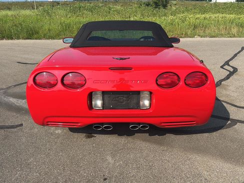Used 2004 Chevrolet Corvette Convertible w/ Preferred Equipment Group RWD image 4