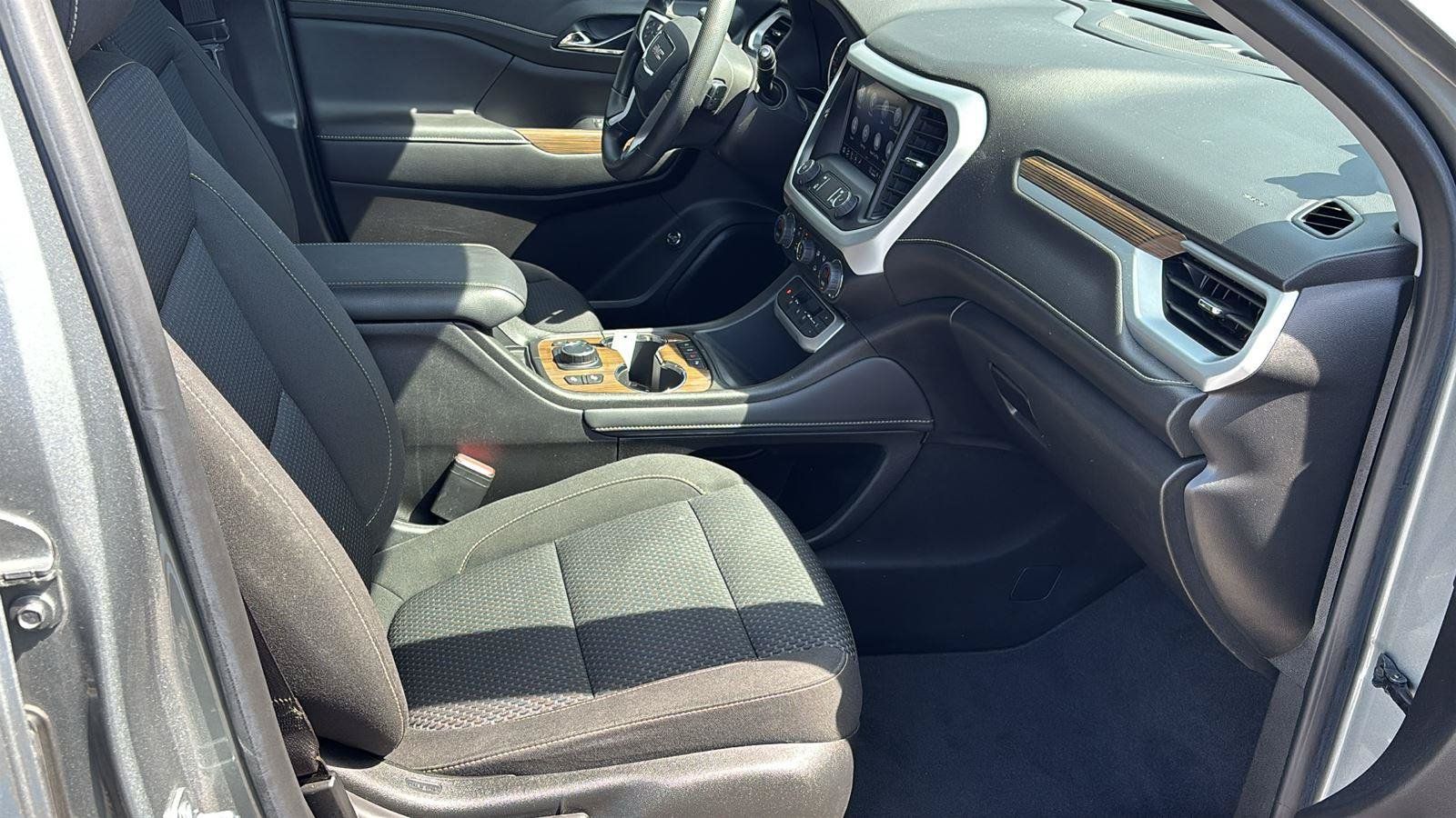 Certified 2023 GMC Acadia SLE w/ Driver Convenience Package FWD image 22