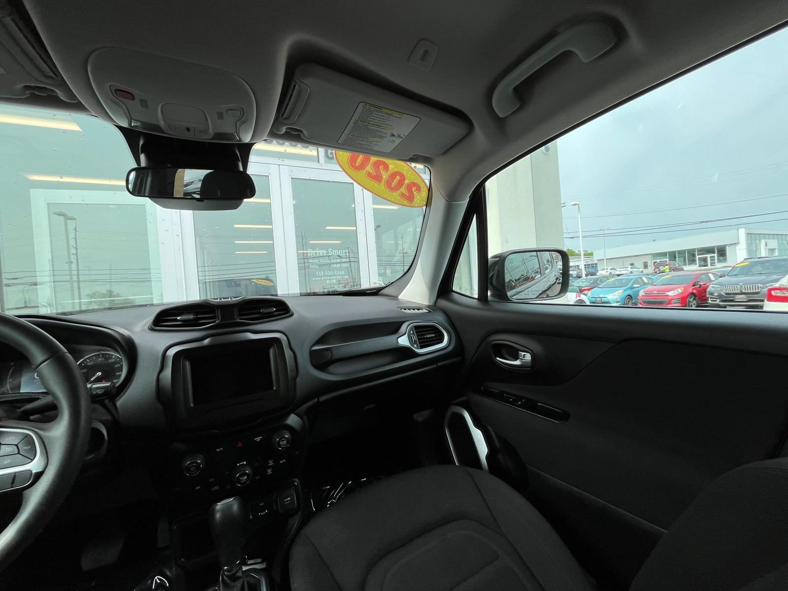 Used 2020 Jeep Renegade Latitude FWD image 38
