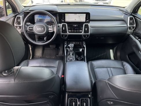 Used 2023 Kia Sorento SX AWD/4WD image 9