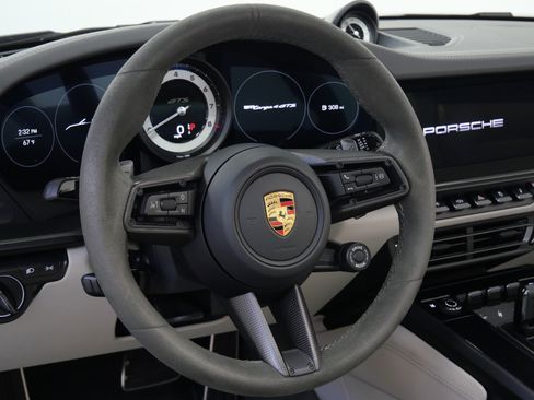 Used 2022 Porsche 911 Targa 4 GTS image 15