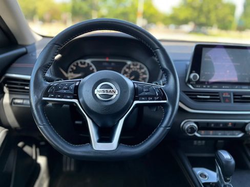 Used 2019 Nissan Altima 2.5 SR AWD/4WD image 14